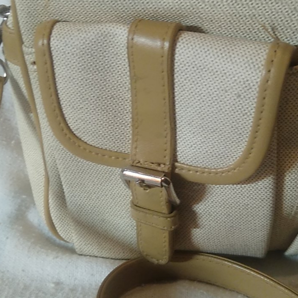 Handbag - Picture 2 of 10